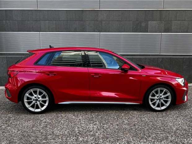Audi A3 Sportback 35 TDI S Line — foto 2