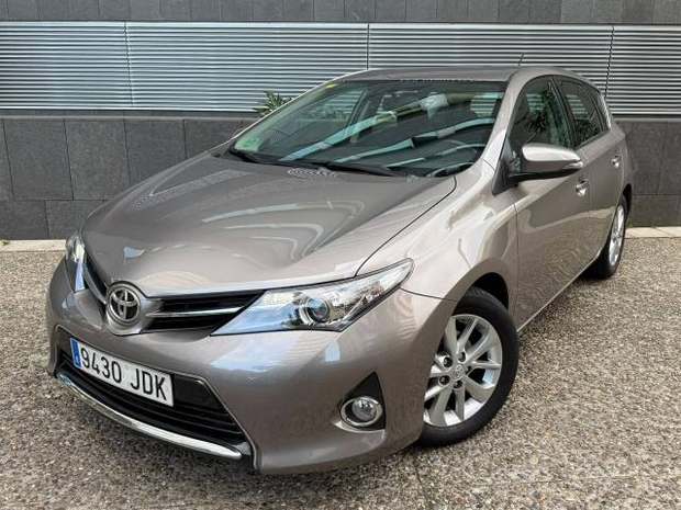 Toyota Auris 130 Active MultiDrive — foto 2
