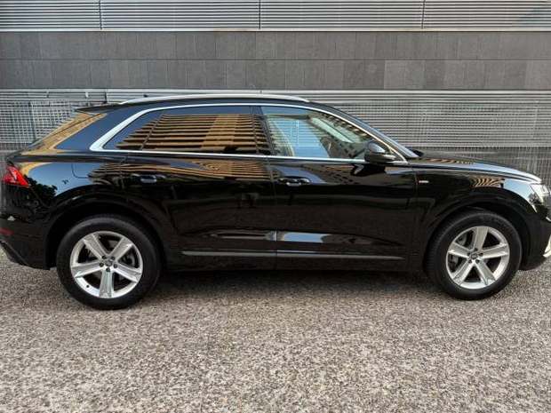 Audi Q8 45 TDI S Line — foto 6
