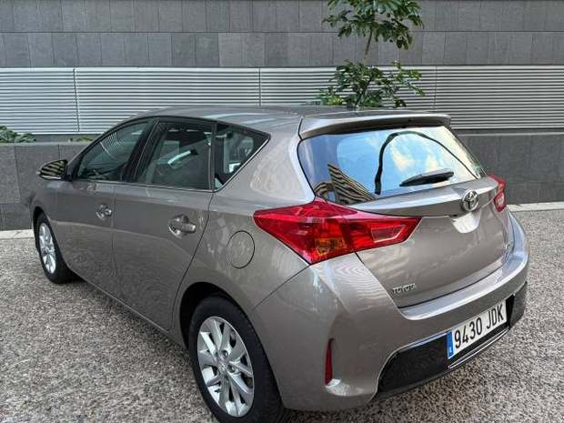 Toyota Auris 130 Active MultiDrive — foto 6