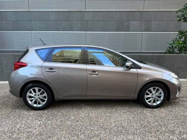 Toyota Auris 130 Active MultiDrive — foto 4