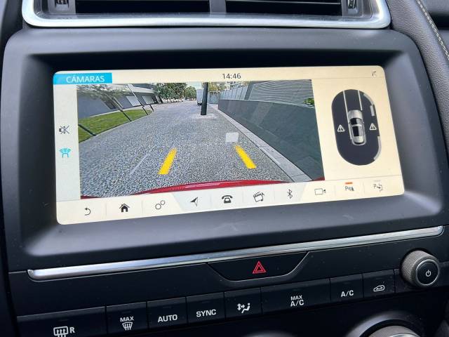 Jaguar E-Pace 2.0D R-Dynamic S — foto 20