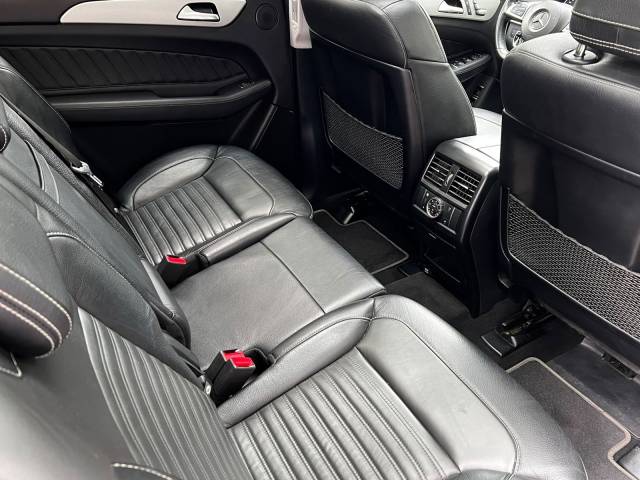 Mercedes-Benz GLS 350 d 4MATIC AMG — foto 21